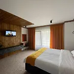 4u Luxury Vila